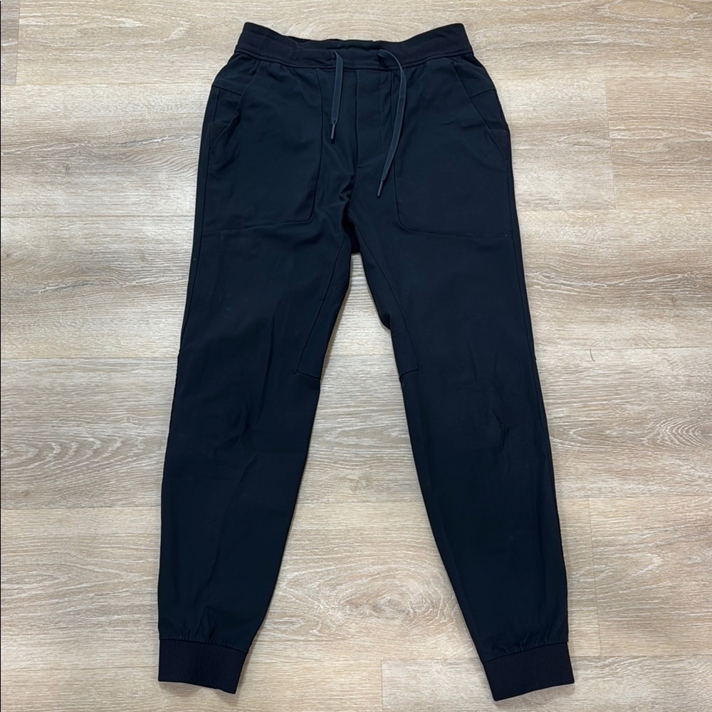 Lululemon Men's Black Jogger Pants with Drawstring Waist size Small